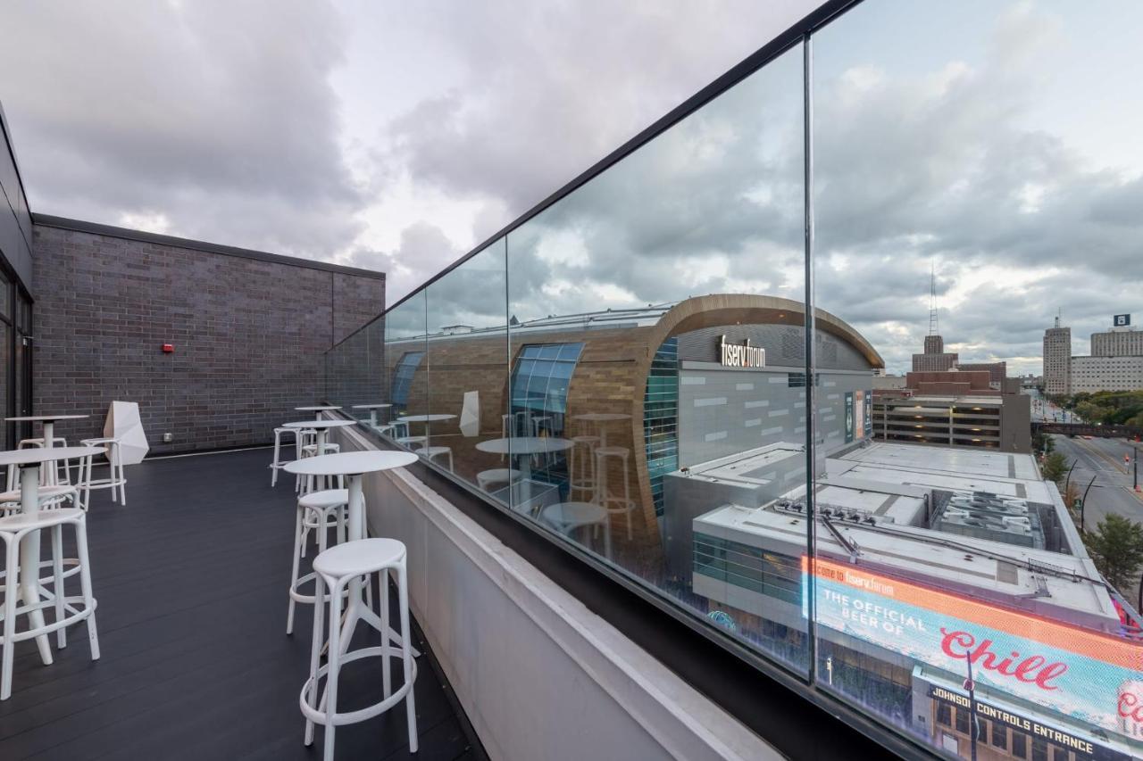 Modern 1Br Apt With Skywalk To Fiserv, Rooftop, And Parking Milwaukee Exteriér fotografie
